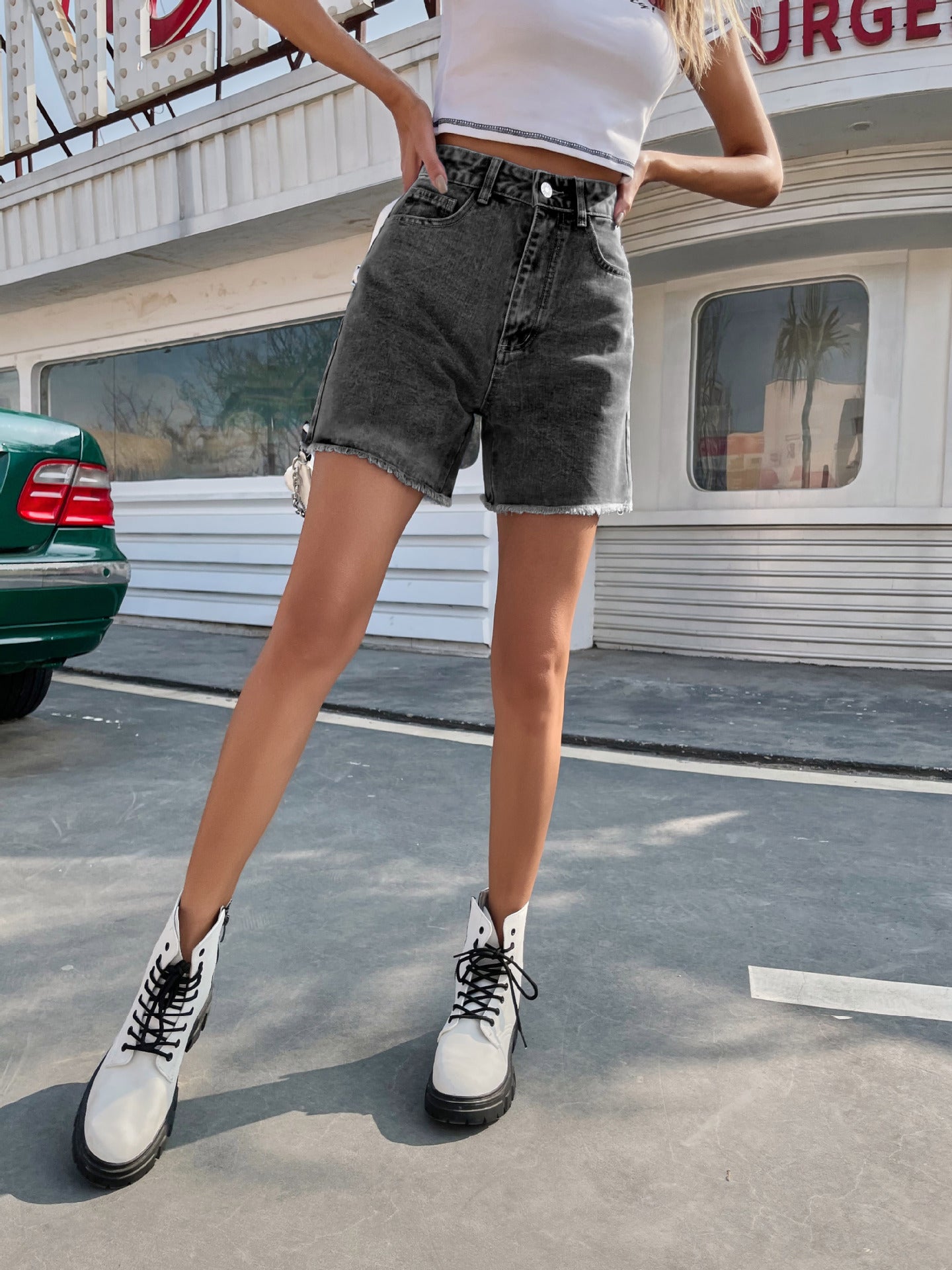 FATIMA | Rock jouw zomerse look met deze high waist denim short!