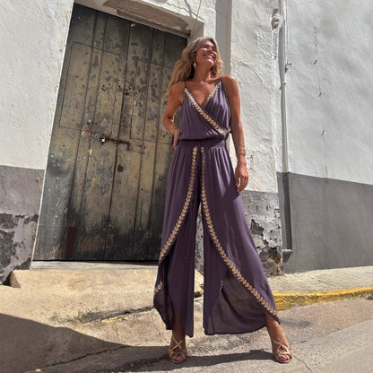 ZARAH | Bohemian Jumpsuit Dames met Goudgeborduurde Details en Split – Paarse Zomeroutfit