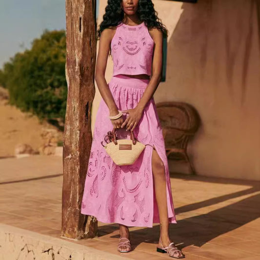 FEMM | Roze Gehaakte Tweedelige Zomerset met Split Rok – Boho Chic Look