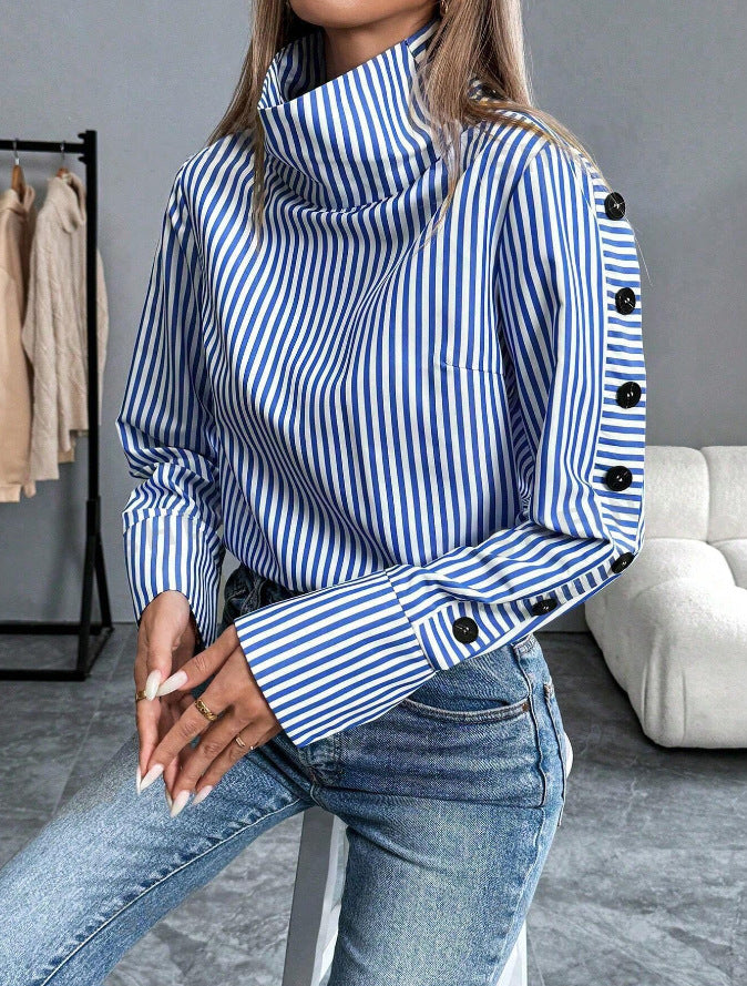 GENEVIEVE | Gestreepte Statement Blouse – Hooggesloten met Knopen