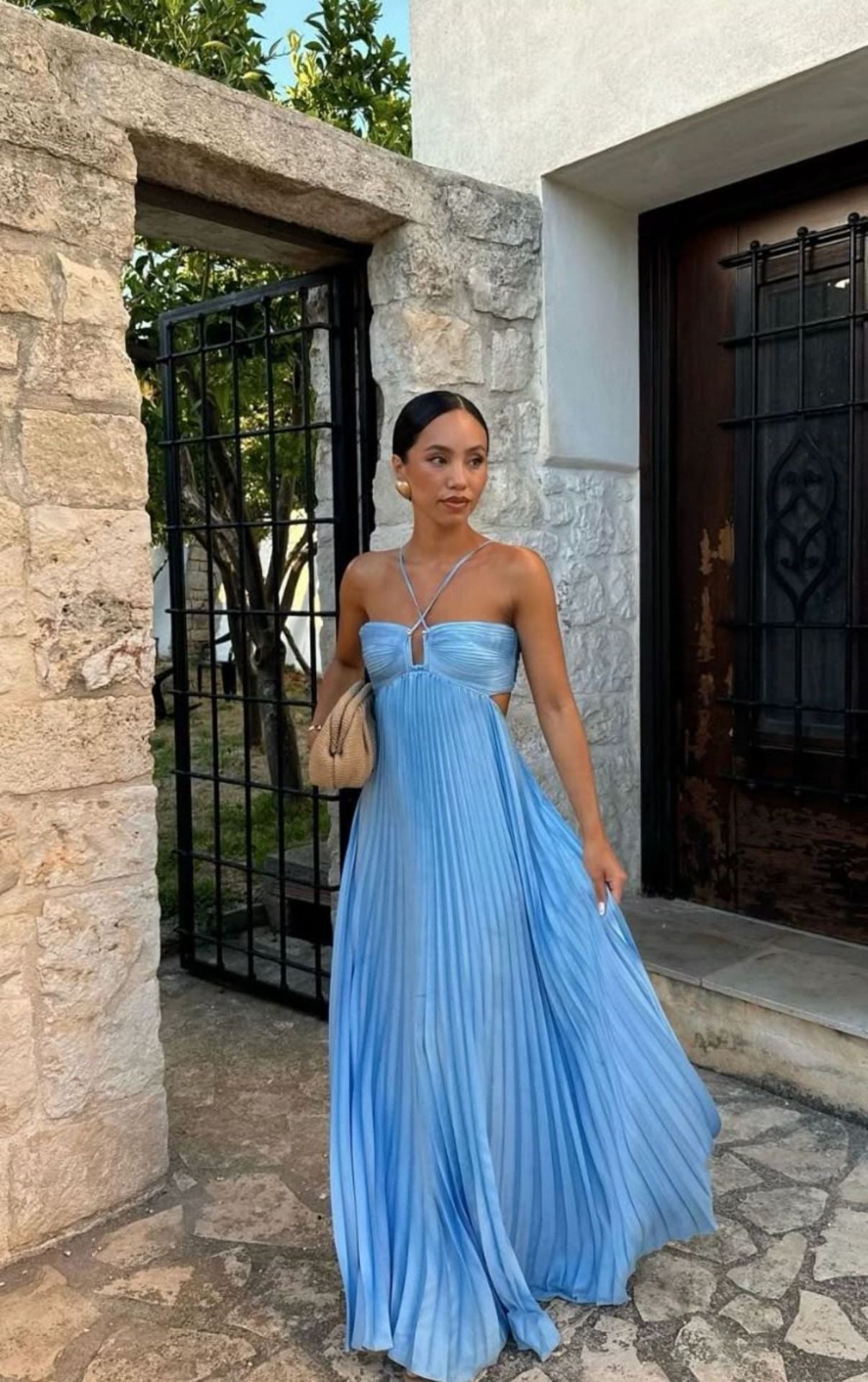 ALMIRA | Plissé Maxi Jurk met Open Rug – Zomerse Elegantie
