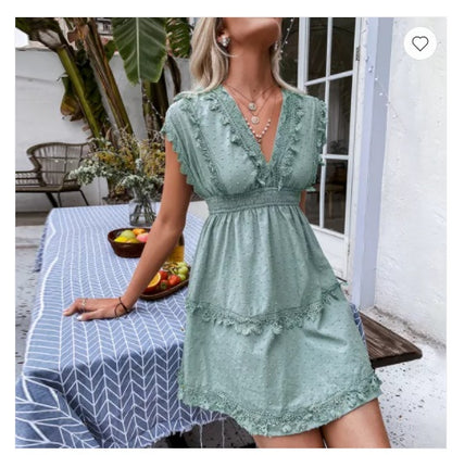 LAURE | Boho Mini Jurk met Kanten Details – Zomerse Strandjurk met V-Hals