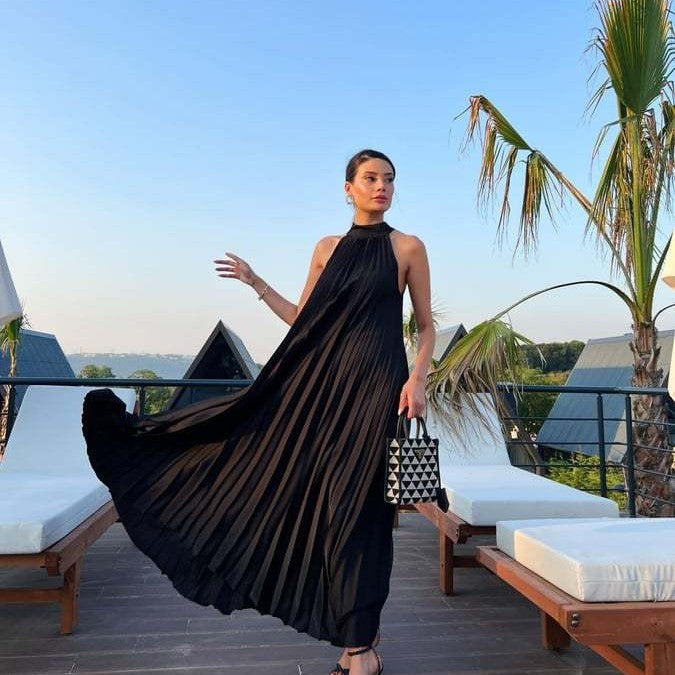 JITTE | Plissé Halterjurk – Elegantie in 8 Kleuren