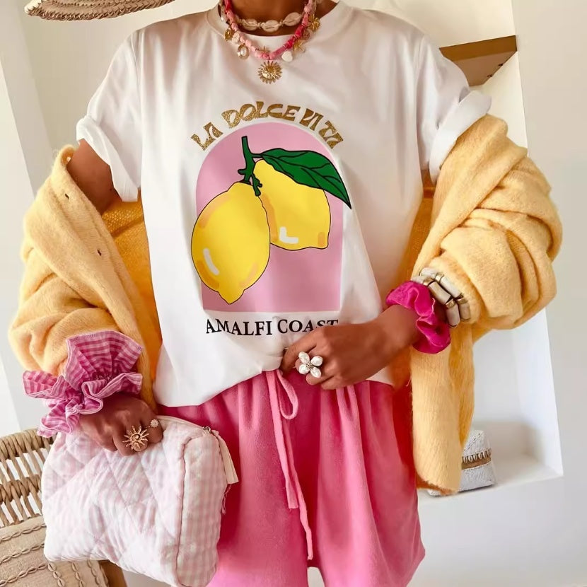 YANOU | La Dolce Vita T-shirt – Zomers Statement Shirt van Katoen