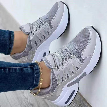 VALERIANE | Sneakers met Gouden Details – Comfort Meets Elegance