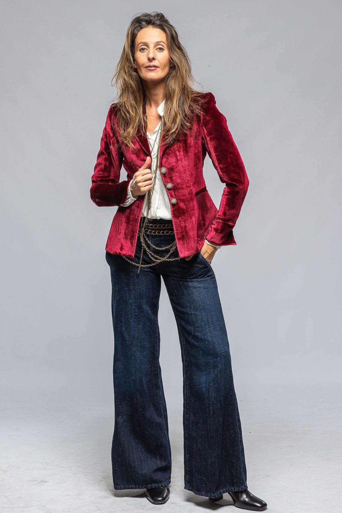 JEANNE | Velvet Blazer Dames – Getailleerde Fluwelen Blazer met Knopen