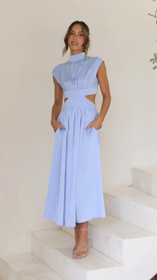 ELITA | Cut-Out Midi Jurk – Elegantie met een Moderne Twist