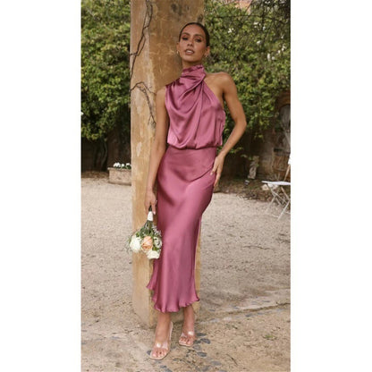 LILIANE | Satijnen Halterjurk – Elegant & Tijdloos met Luxe Glans