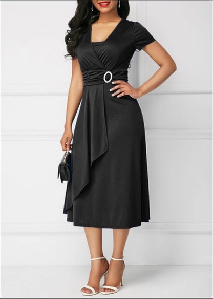 ALINA | Elegante Midi-Jurk Met Plooival en Strass Detail