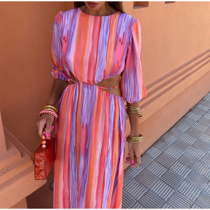 RENATA | Tie-Dye Maxi Jurk met Cut-Out Rugdetail – Zomerse Eyecatcher