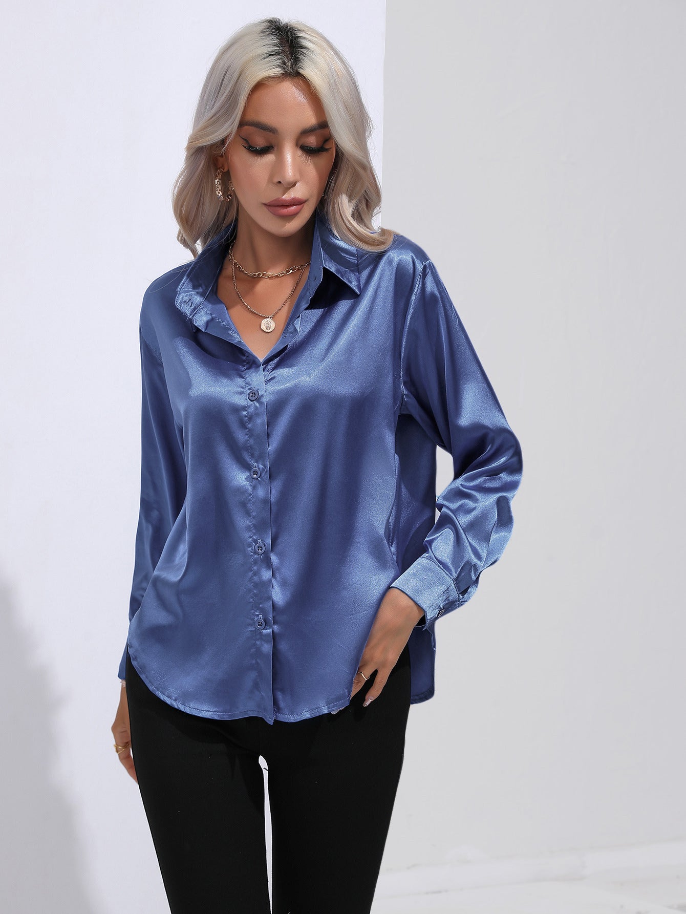 SYLVIA | Zijdezachte Satijnen Blouse – Tijdloos Chic met een Luxe Glans