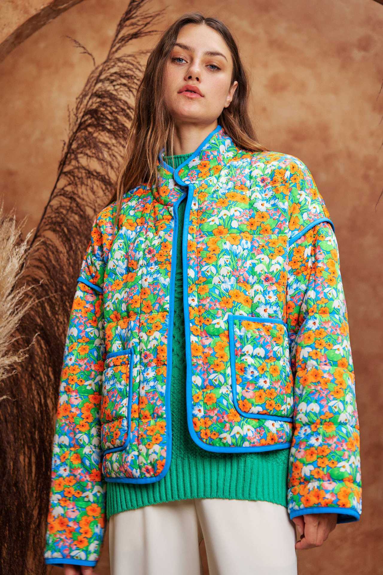 VEERLE | Kleurrijk Gewatteerd jasje – Statement Piece vol Zonnige Vibes