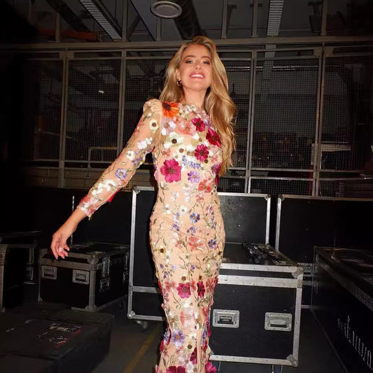 AMBER | Lange Nude Avondjurk met Geborduurde Bloemen – Exclusieve Galajurk voor Dames