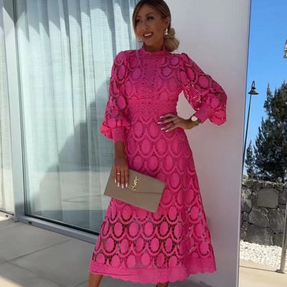 JUSTINE | Midi Jurk van Kant met Lange Mouwen – Elegante Jurk met Hoog Gesloten Hals